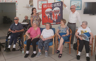 Samb, “Uniti si vince”: 200 cappellini alla Rsa San Giuseppe